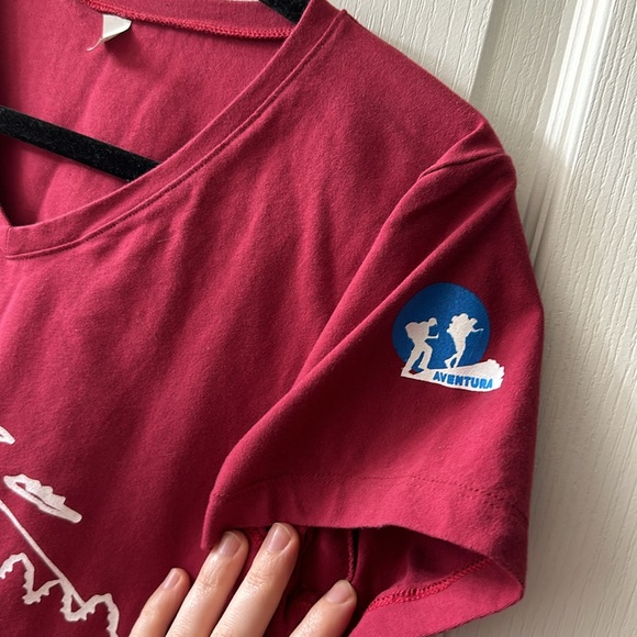 Comfy T-shirt from Ecuador with Cotopaxi mountain. - Picture 3 of 4